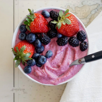 Berry Hibiscus Smoothie Bowl
